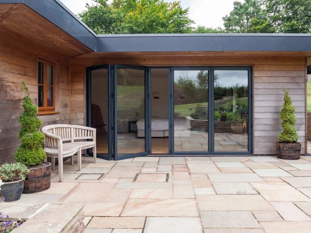 corner bifold doors pears worcester